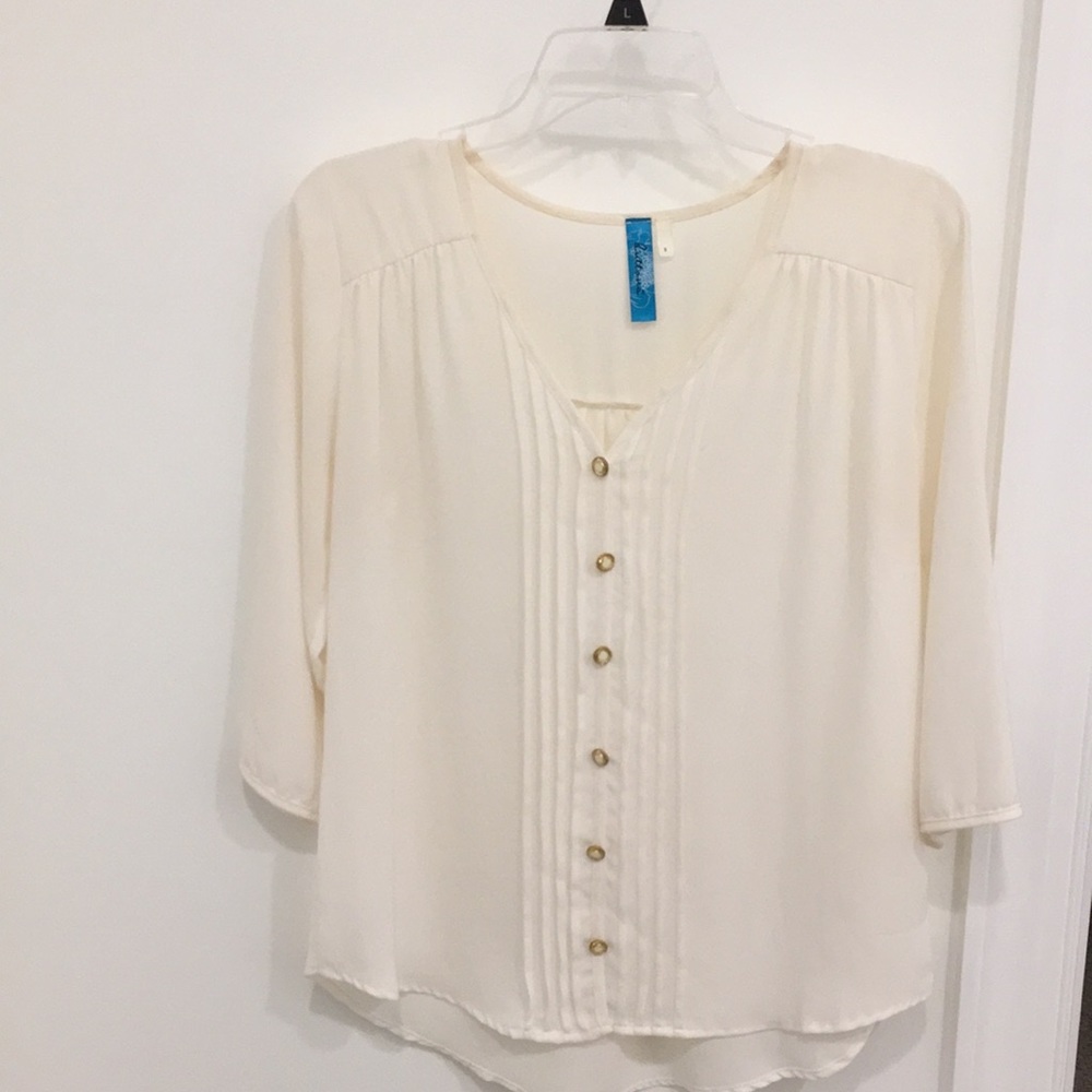 Woman’s blouse